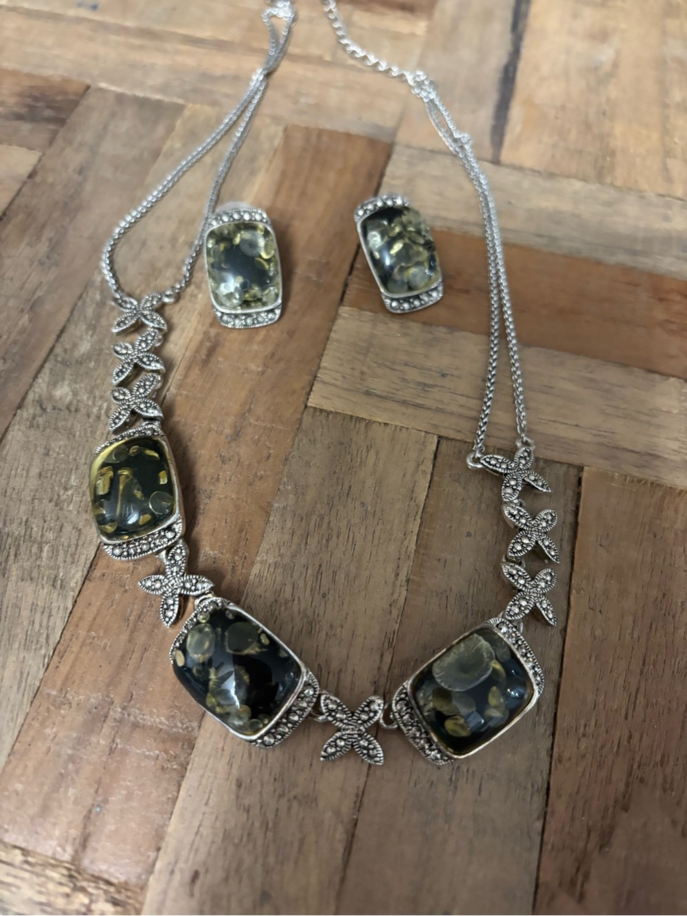 Vintage Necklace & Earrings Set